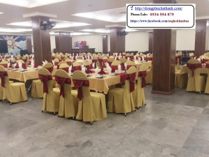 Áo ghế bèo xòe – Váy ghế cao cấp Hà Thành